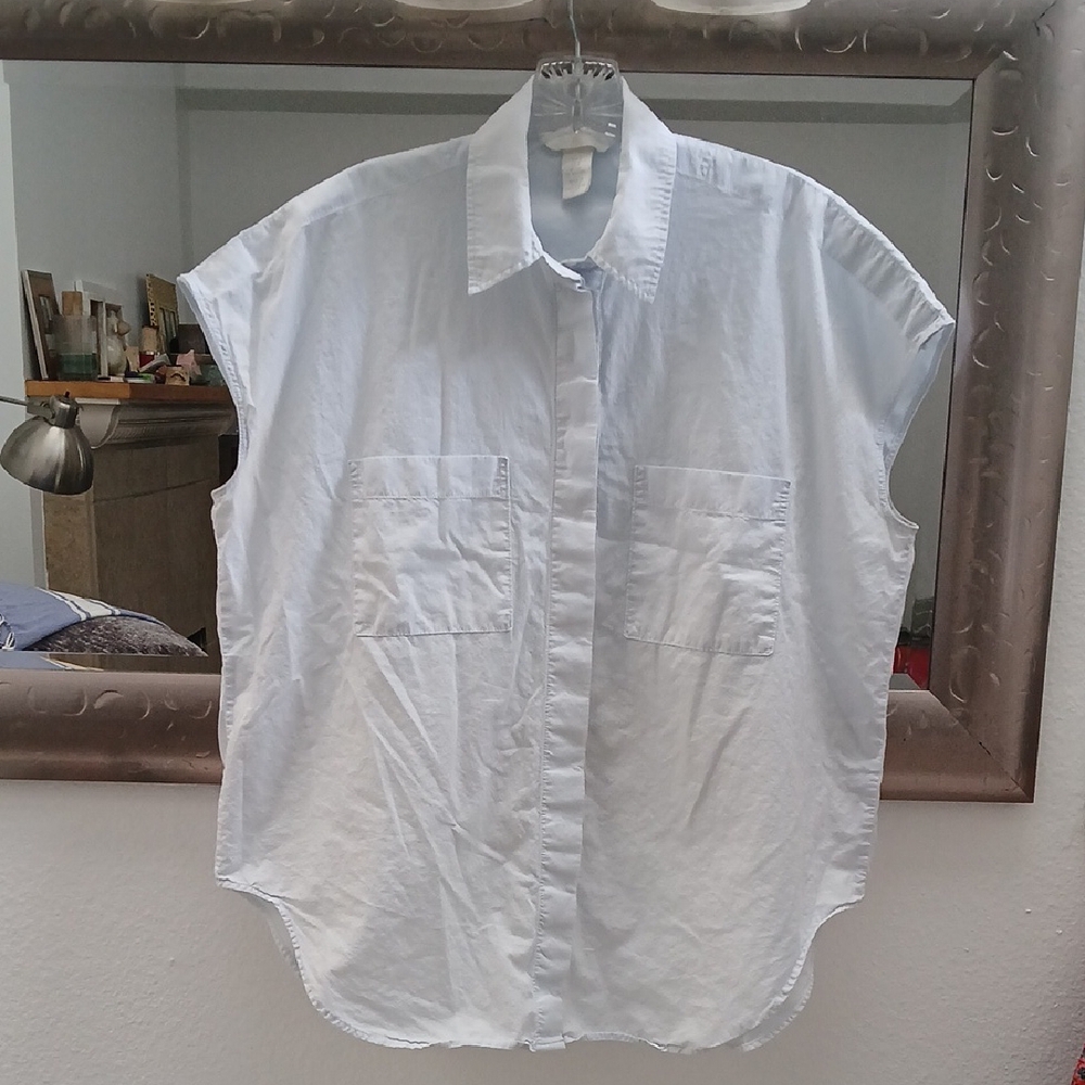 🩷3 FOR $15🩷 H&M Blue Button Down Shirt Relaxed Fit